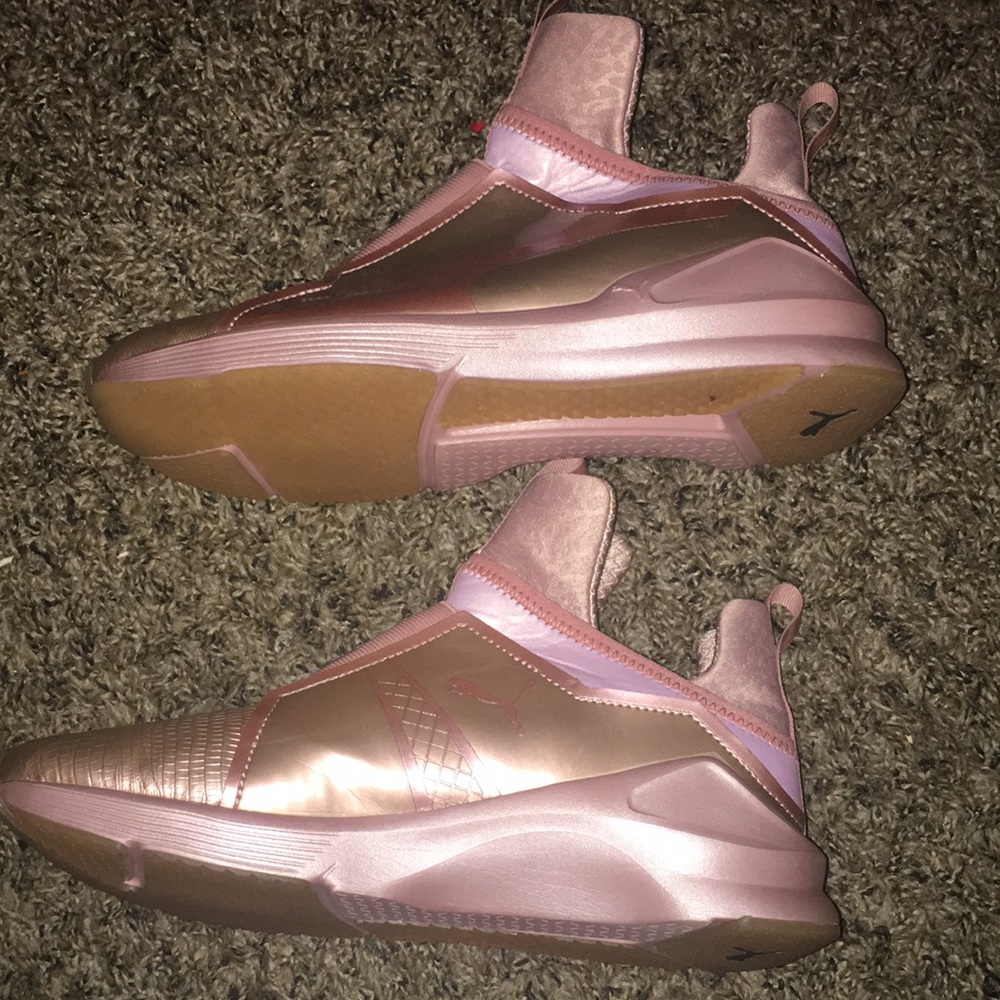 Puma - Picture 3 of 4